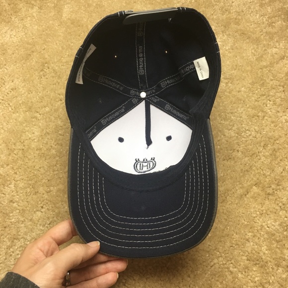 💋SOLD💋Husqvarna Blue, White & Gray Trucker Hat - Picture 6 of 8